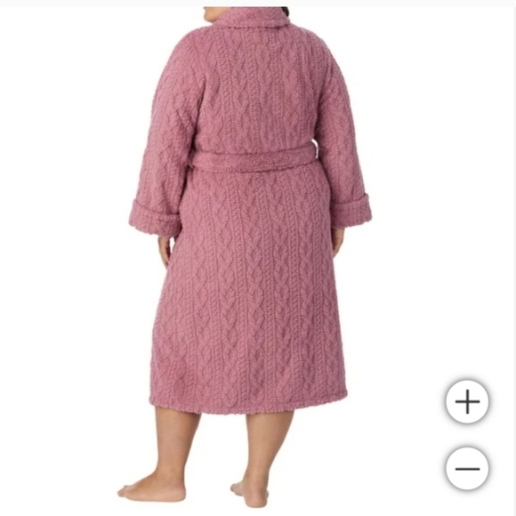 Room Service Robe Cable Textured Jacquard Fabric - Picture 7 of 10